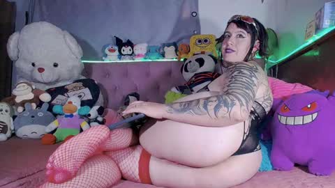 vivi independent model  online show from October 29, 3:58 pm