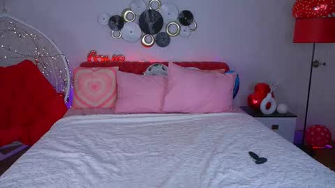 Kim online show from February 22, 1:55 pm