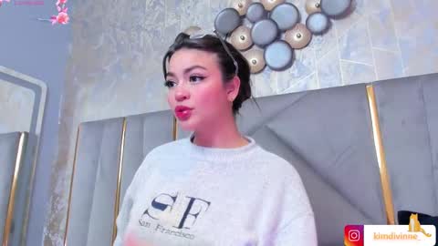  KIM  online show from February 19, 2:33 am