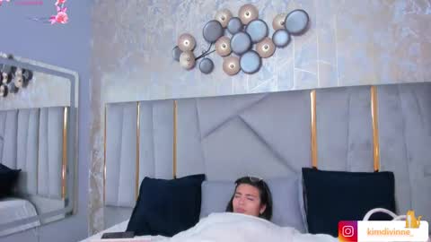  KIM  online show from February 23, 2:35 am