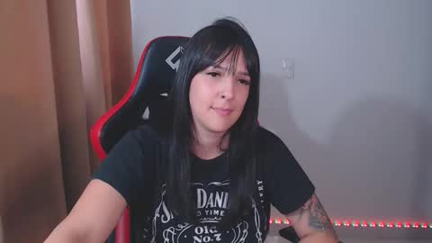 Kim 3 online show from February 3, 6:49 pm