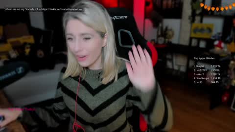 Wolfs Girl online show from October 8, 7:18 pm