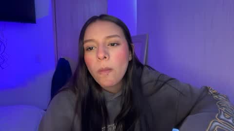 kimmi online show from July 28, 2:57 pm