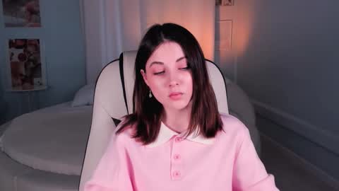  Your Kimmie  follow me  online show from February 5, 11:24 am