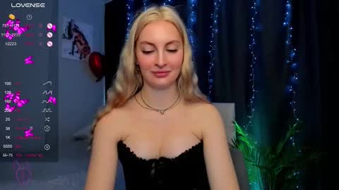 kimmy1_powell online show from September 24, 5:17 am