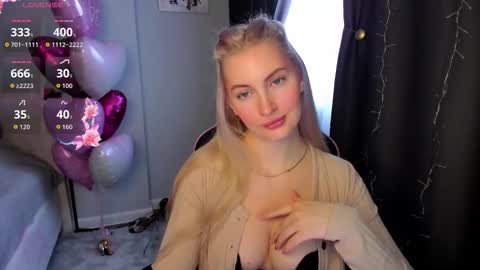 kimmy1_powell online show from February 10, 3:09 am