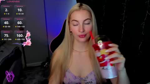 kimmy1_powell online show from February 23, 3:07 am