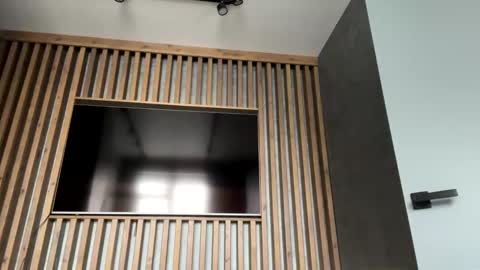 Kimmy online show from March 3, 9:49 am