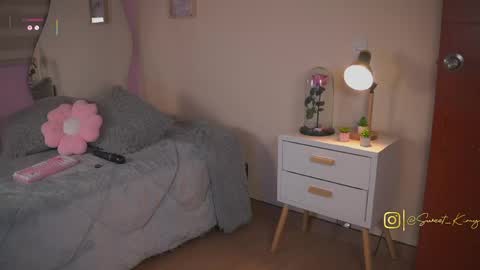 kimmy online show from May 2, 2:04 am