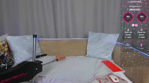 Kim online show from July 31, 8:43 pm