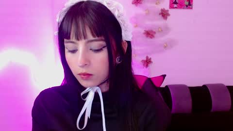 Snapshot of kind_scarlett chatting on December 13, 1:04 am Kind Scarlett online show from December 13, 1:04 am