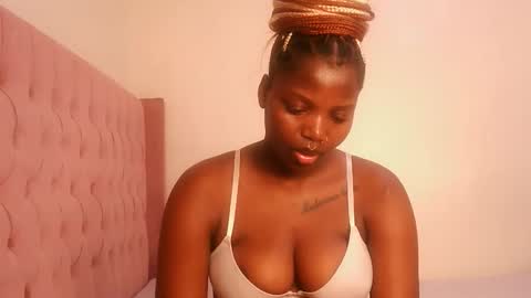 Lola online show from March 8, 9:13 am