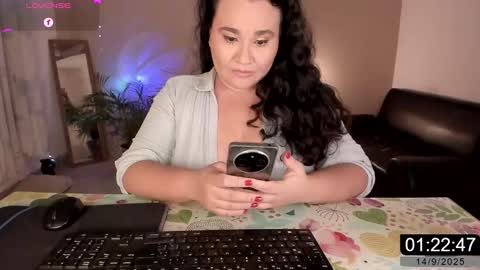 Snapshot of kinkyelise chatting on September 14, 6:22 am Jenny online show from September 14, 6:22 am