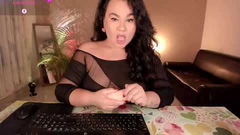 Snapshot of kinkyelise chatting on October 4, 8:53 am Jenny online show from October 4, 8:53 am