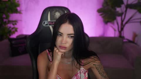 Sweet girls online show from June 7, 8:10 am