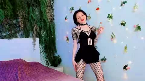 Kira online show from June 15, 10:10 pm