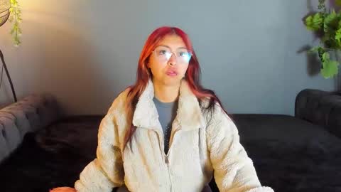 kira_exe online show from February 23, 11:31 am