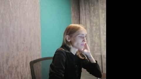 Snapshot of kira_morekiss chatting on October 25, 6:04 pm kira_morekiss online show from October 25, 6:04 pm