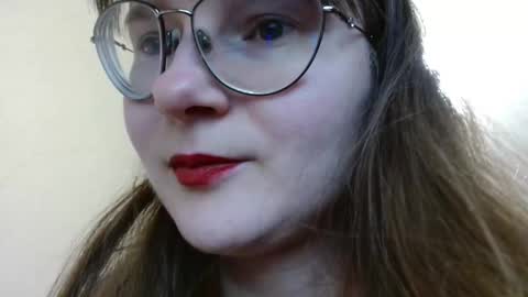 Snapshot of kiragoldens chatting on October 11, 10:42 am KiraGoldens online show from October 11, 10:42 am