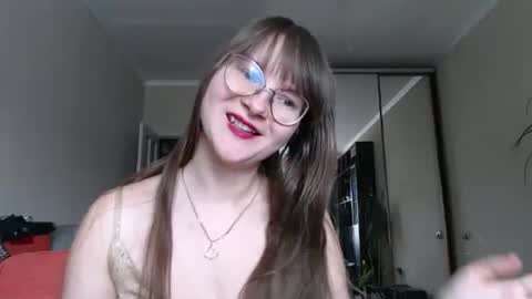 Snapshot of kiragoldens chatting on March 9, 7:45 am KiraGoldens online show from March 9, 7:45 am