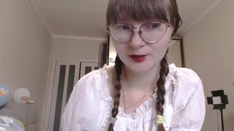 Snapshot of kiragoldens chatting on September 22, 6:34 am KiraGoldens online show from September 22, 6:34 am