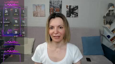 Snapshot of kiramartins_cat chatting on December 22, 5:01 am kiramartins cat online show from December 22, 5:01 am