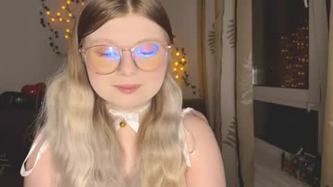 KiraYume online show from June 21, 8:57 pm