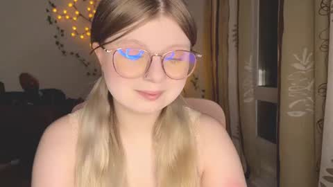 KiraYume online show from July 25, 8:27 pm