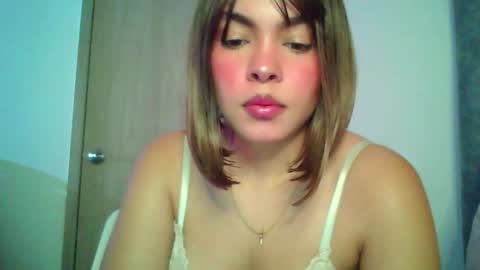 Snapshot of kiri_cute chatting on October 11, 5:45 am Kiri online show from October 11, 5:45 am