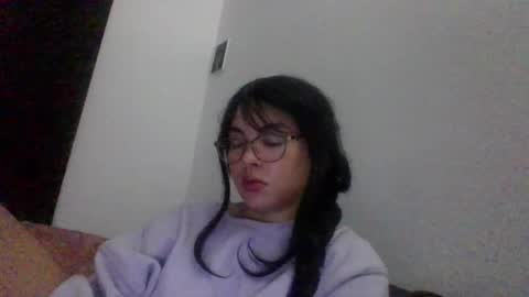 Snapshot of kiri_cute chatting on February 4, 6:25 am Kiri online show from February 4, 6:25 am