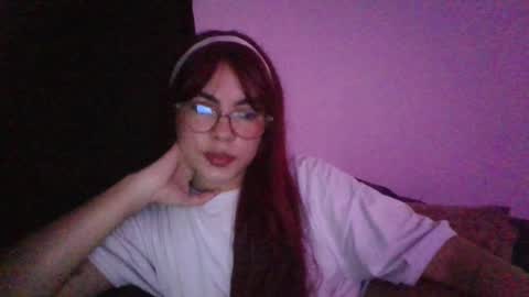 Snapshot of kiri_cute chatting on February 8, 5:29 am Kiri online show from February 8, 5:29 am