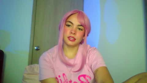 Snapshot of kiri_cute chatting on October 16, 5:21 am Kiri online show from October 16, 5:21 am
