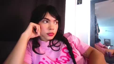 Snapshot of kiri_cute chatting on March 11, 2:07 pm Kiri online show from March 11, 2:07 pm