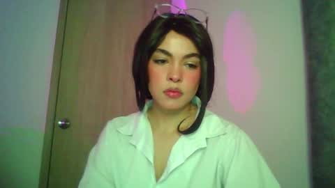Snapshot of kiri_cute chatting on October 20, 4:04 am Kiri online show from October 20, 4:04 am
