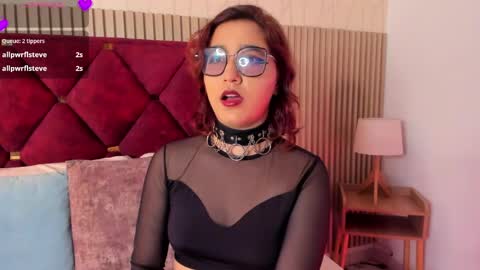 Samantha  Velvet online show from April 17, 10:45 pm