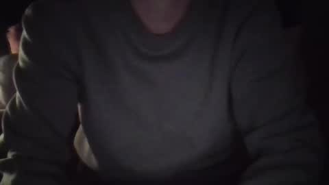 kissandtell1357 online show from December 15, 1:22 am