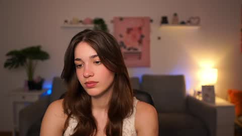 Sisi online show from May 5, 1:14 pm