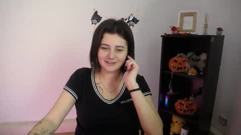 kissleoxx online show from November 11, 1:52 pm