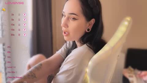 Snapshot of kissmenastya chatting on October 6, 12:44 pm Nastya online show from October 6, 12:44 pm