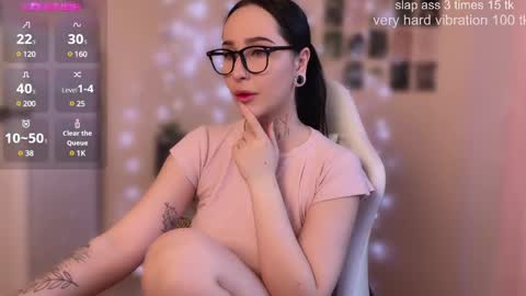 Snapshot of kissmenastya chatting on December 5, 8:11 am Nastya online show from December 5, 8:11 am