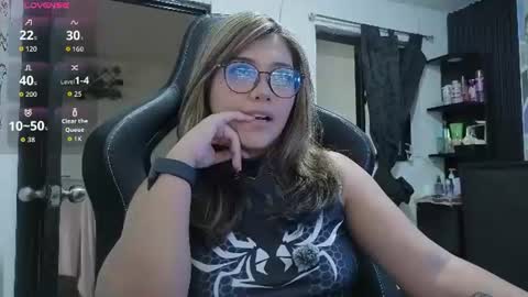 Kissmypurr online show from July 8, 9:39 pm