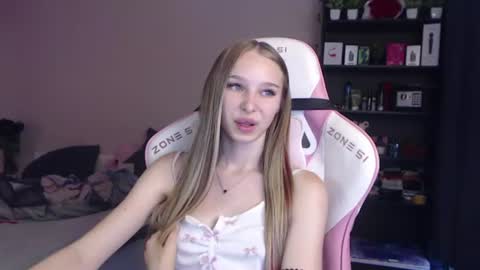 kitsuneyX online show from July 2, 3:23 am