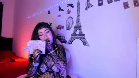 kitty__chs online show from May 31, 3:01 am