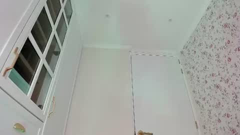 sophie online show from June 28, 4:02 pm