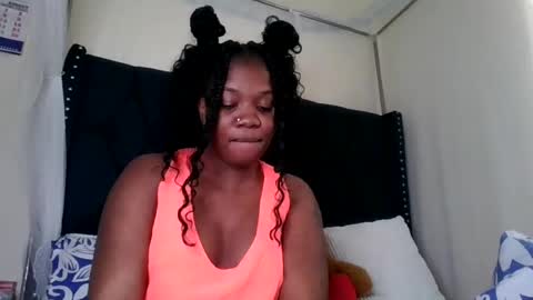 kitty_kerry online show from August 6, 11:17 am