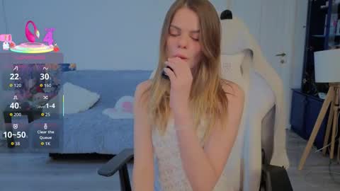 Emilly online show from September 23, 3:26 am