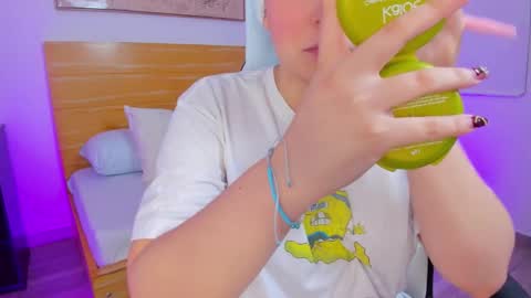 K I T T Y online show from December 22, 12:41 pm