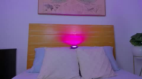 K I T T Y online show from March 13, 7:26 pm