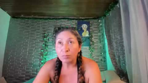 violet online show from October 31, 5:09 am