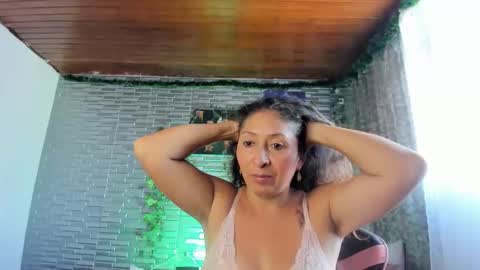 violet online show from October 24, 3:30 pm